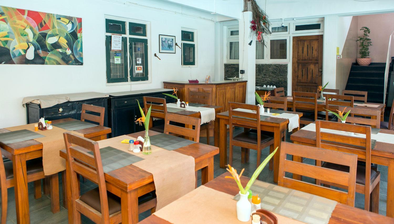 Ranveli Beach Hotel マウントラビニア エクステリア 写真